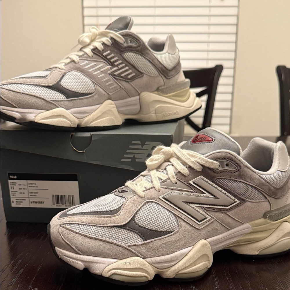 New Balance 9060 12 men’s Light Gray and Cream Sneakers